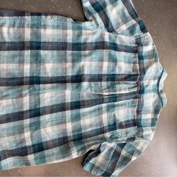 Tommy Bahama Men’s Camp Shirt - Picture 3 of 8